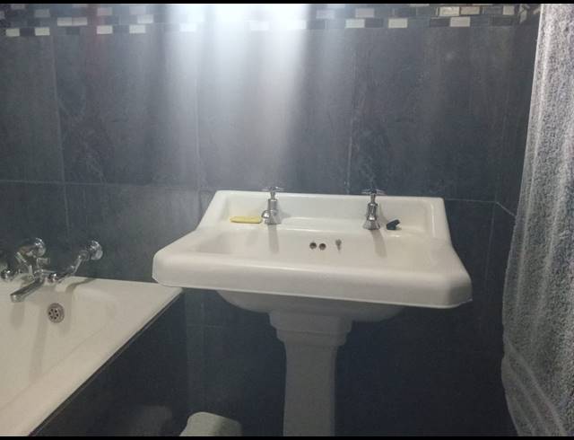 5 BEDROOM HOUSE FOR SALE IN BIRCHLEIGH